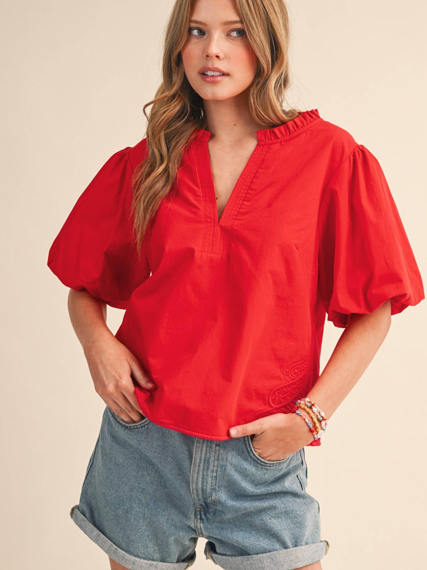 BUBBLE SLEEVE TOP WITH SIDE EMBROIDERY
