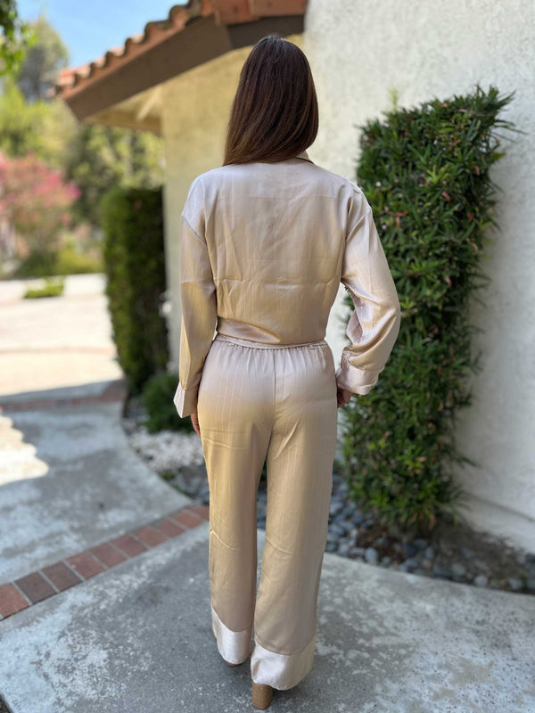 Oversized satin suit