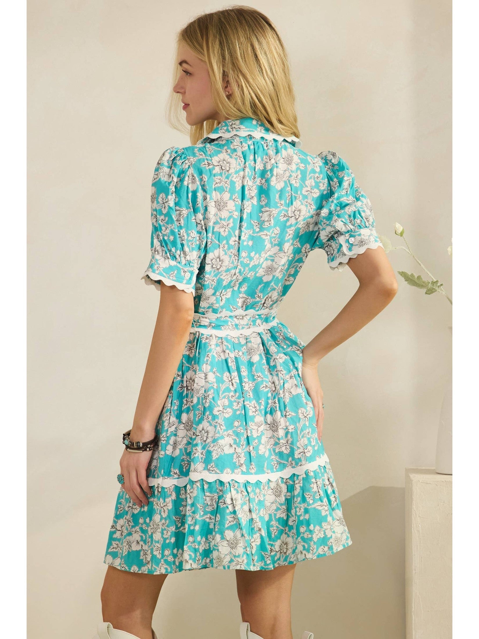 VINTAGE FLORAL SCALLOPED MINI DRESS