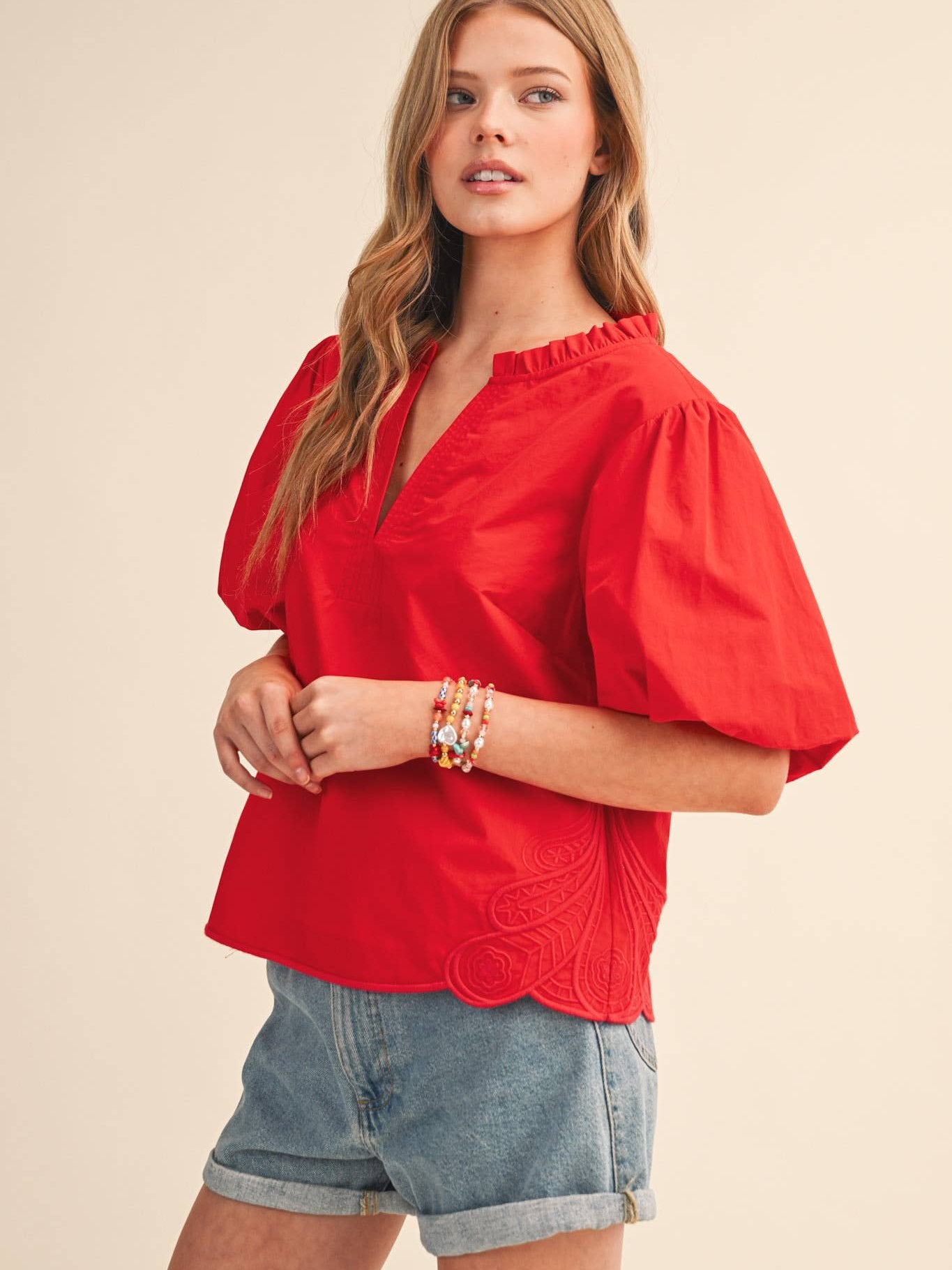 BUBBLE SLEEVE TOP WITH SIDE EMBROIDERY