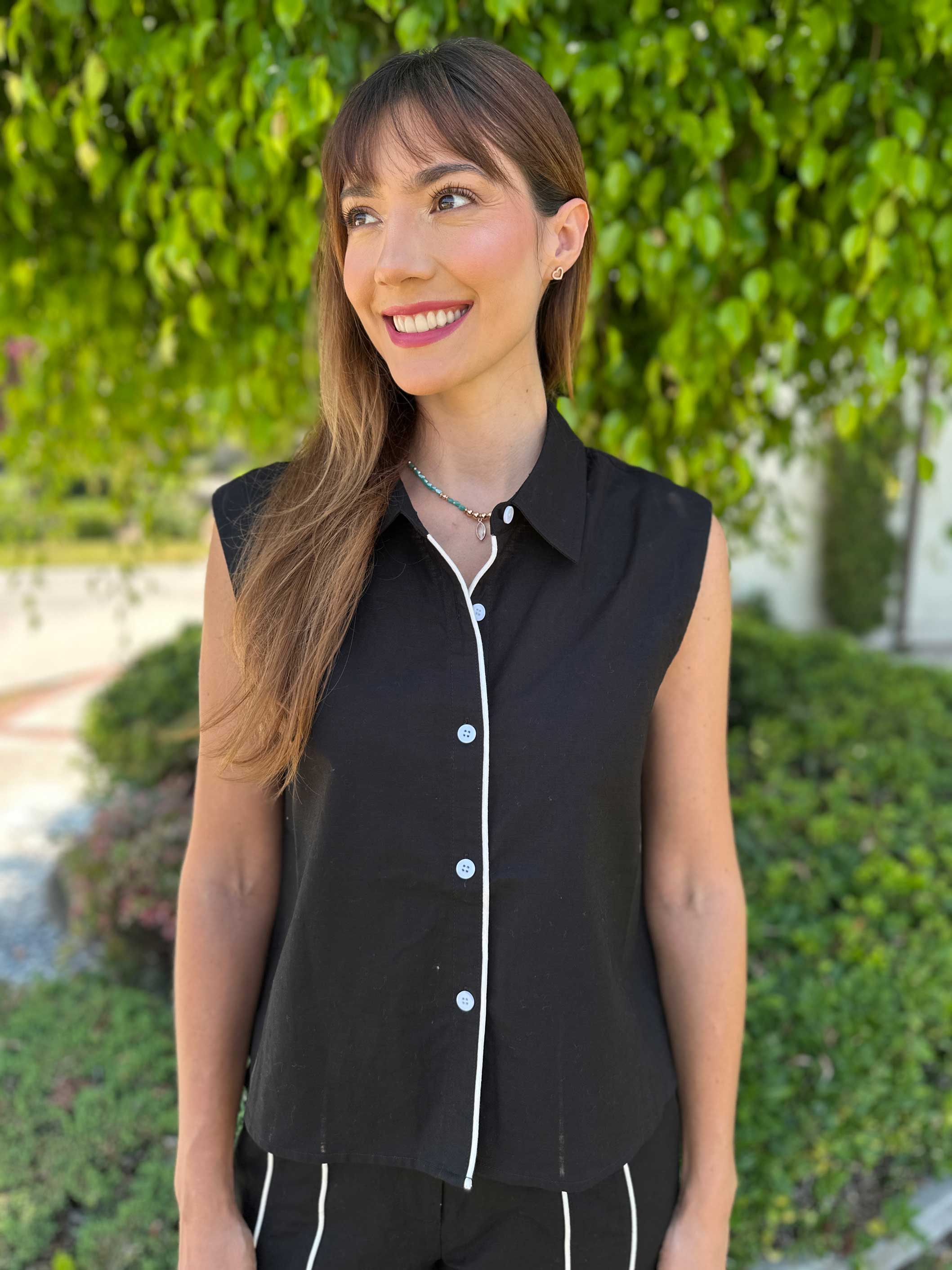 Lilly linen contrasted black set
