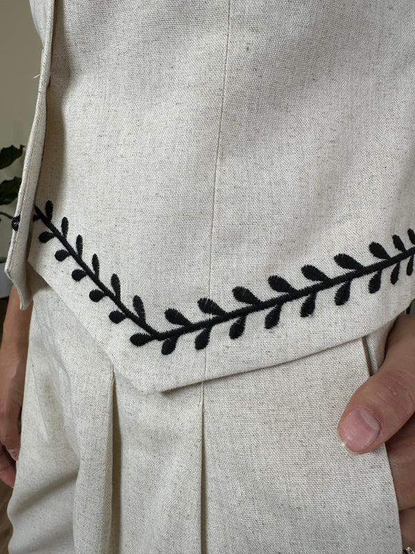 Betina embroidered linen set