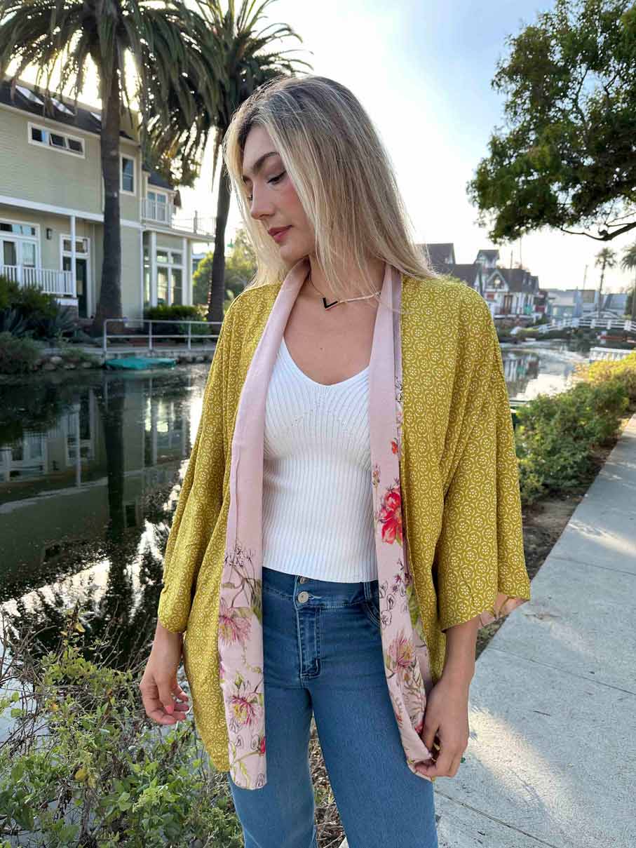 Artemisa Rose Floral Reversible Kimono