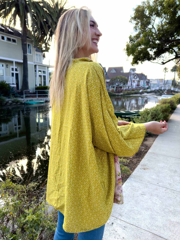 Artemisa Rose Floral Reversible Kimono