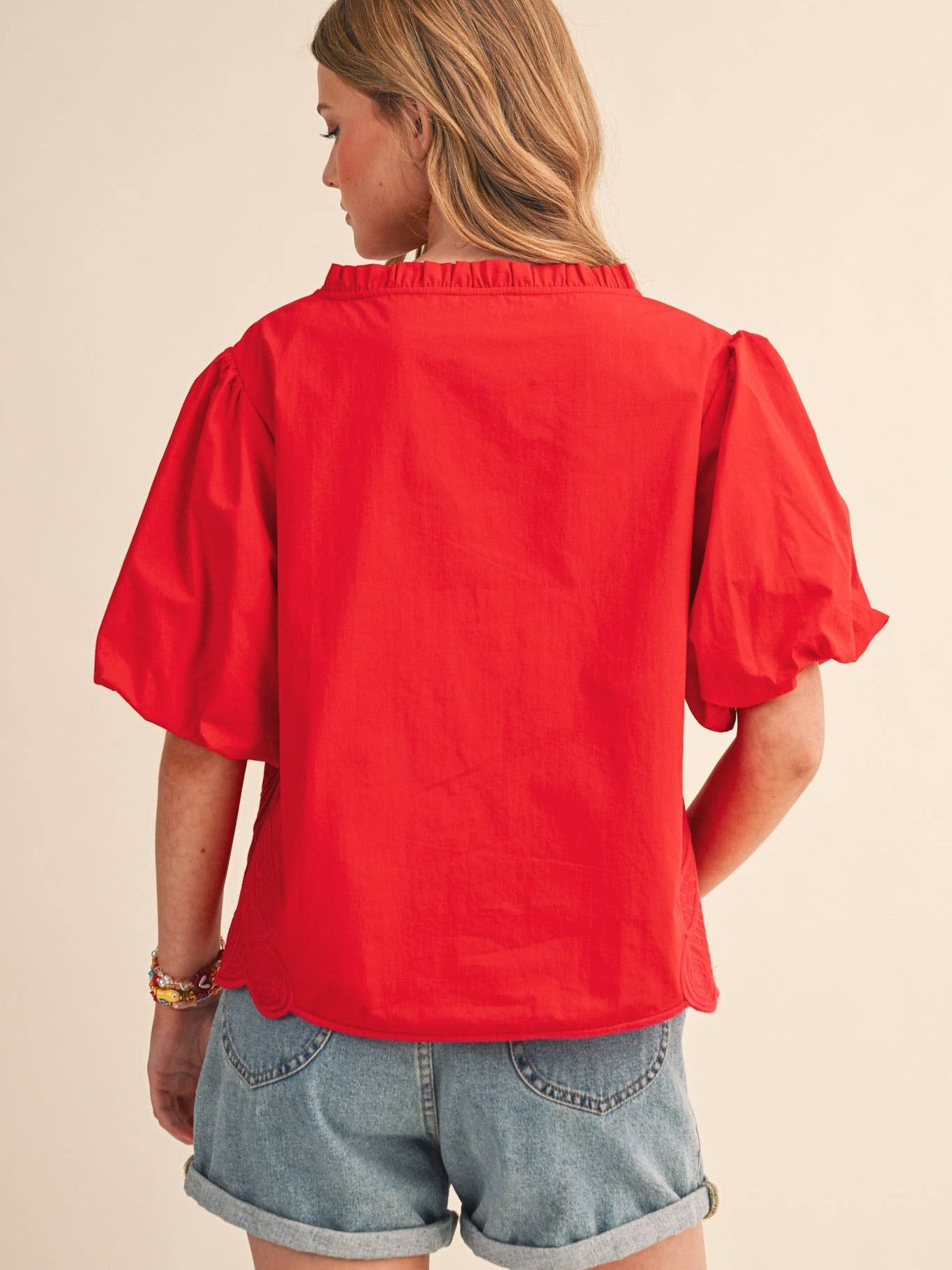 BUBBLE SLEEVE TOP WITH SIDE EMBROIDERY